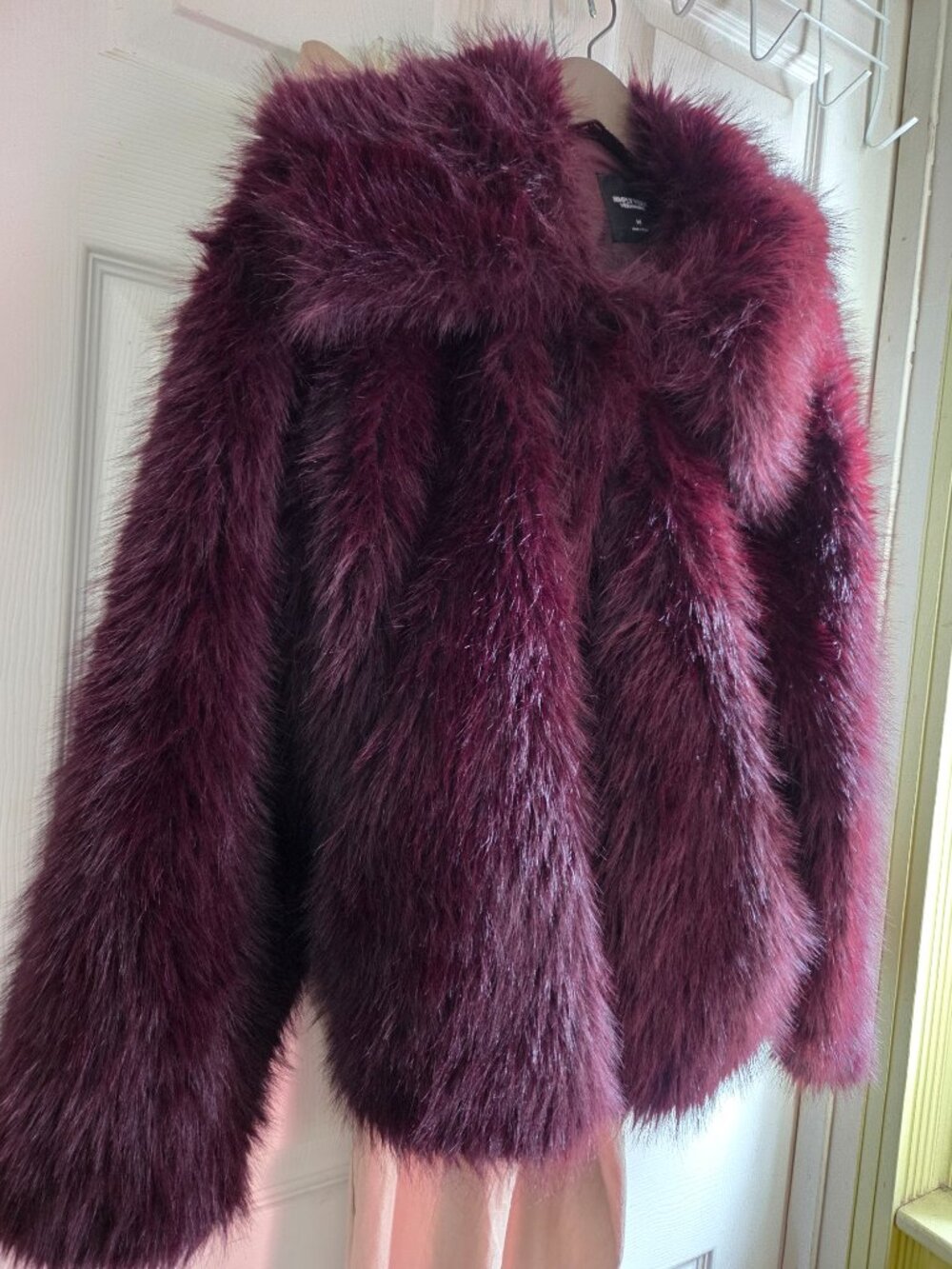 Simply VERA WANG Size M lined jacket Excllnt! burgundy faux fur w/SNAPS classy~ - Picture 4 of 10